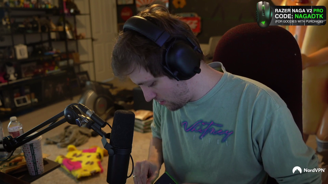 Soda learns something about his mouse