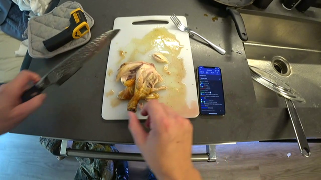 Livestreamer decides to cook himself chicken for Thanks giving