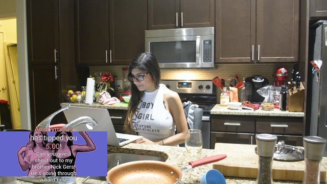 Mia says it cmonBruh