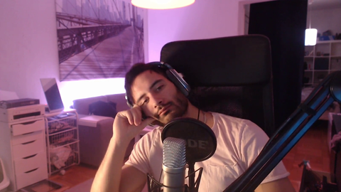 Another low effort thot streamer