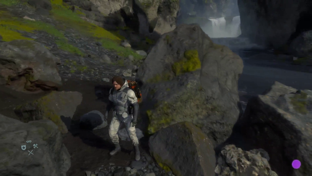 Streamer absolutely in love with Death Stranding 5 minutes into the game.