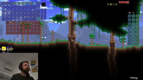 forsen found his first chest in his new terraria playthrough
