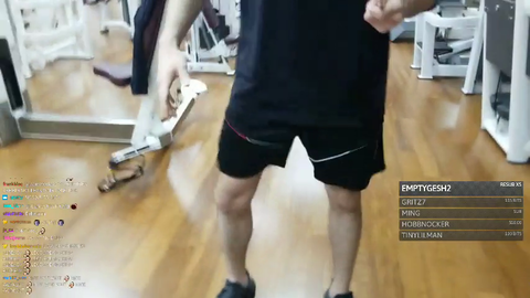 Trainwrecks finally realizes he has chicken legs LUL