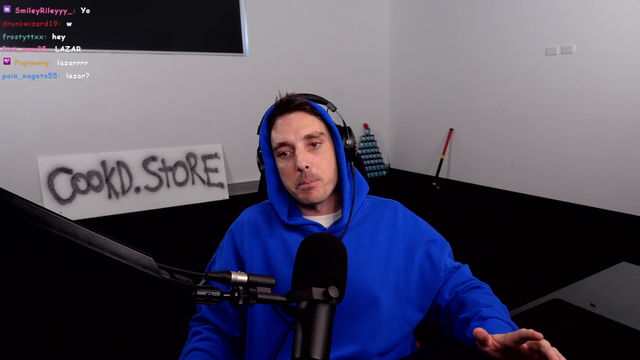 Lazarbeam forgets he's famous