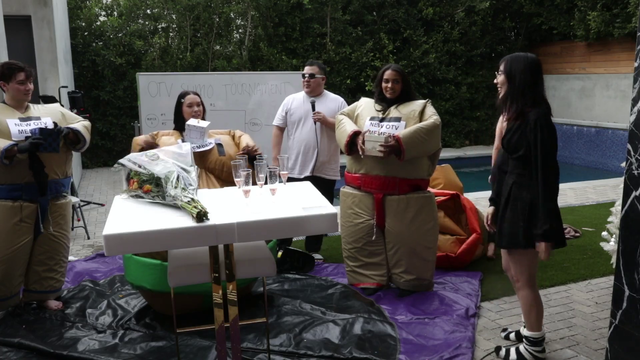Crazy prize box containing paper birds - OTV's sumo wrestling stream.