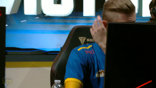 League Pro hurts his finger from a water bottle cap