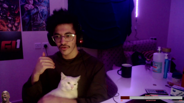 Cat had enough pets from streamer!