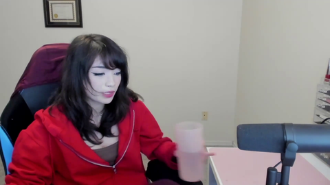 Emiru's stream is cursed