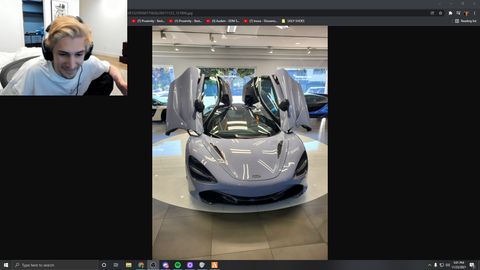 xQc shows his McLaren 720