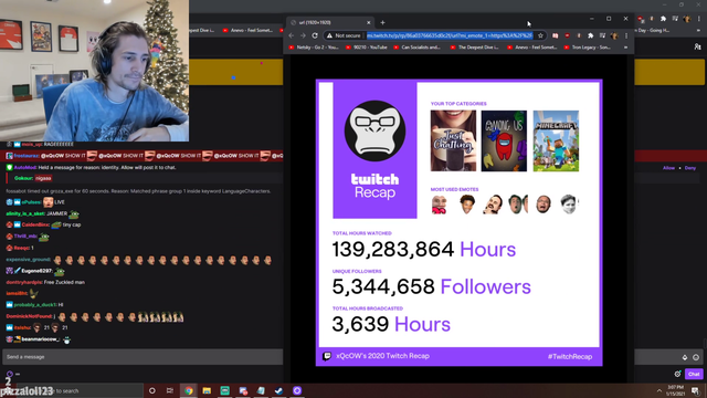 xQcOW - xqc shows off his twitch stats