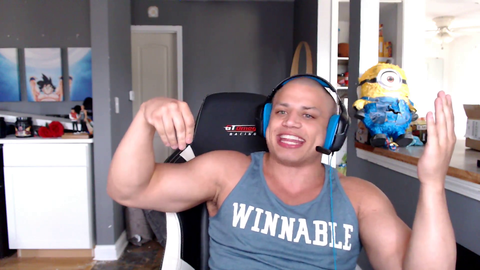 Tyler1 (6ft5) gets recognized