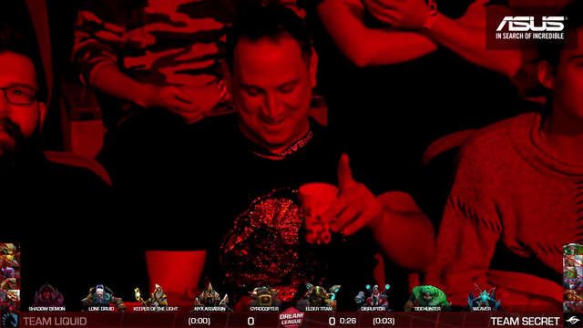 Jebaited watching dota at dreamhack