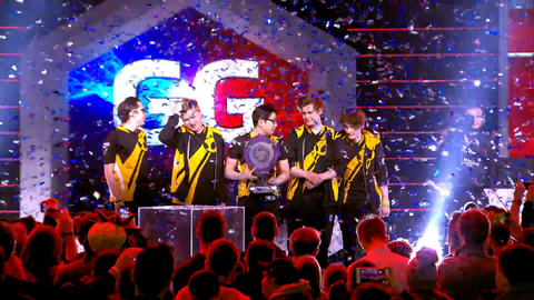 Heroes of the Storm trophy breaks during celebration