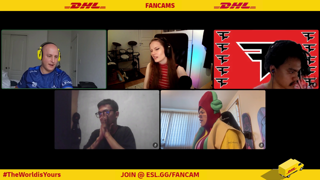 CS:GO caster mimics jason.reborn and his glizzy overloads after seeing a fan in a hotdog costume