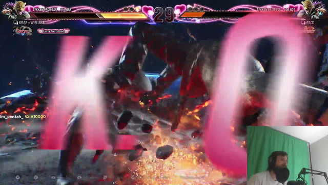Forsen spectates two King mains fighting