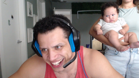 Tyler1's wholesome moment with his daughter