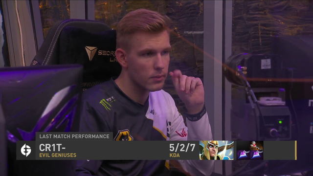 Dota 2 pro preparing for his next match