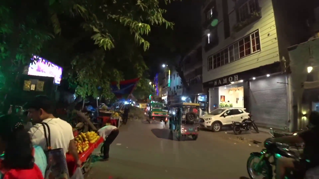 Jay finds the only other white guy in New Delhi