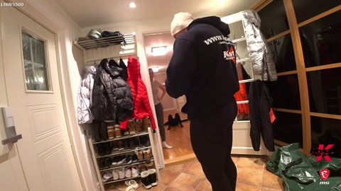 Knut's daughter asks him for extra hugs