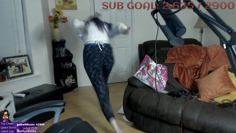 Weeb Naruto runs and gets murdered by dad