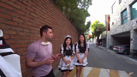 Who is he talking to LULW