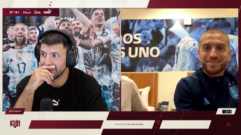 Messi on Agüero's stream with papu Gomez