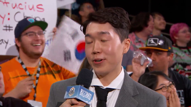 best thing that happened at OWWC - Orange shirt guy