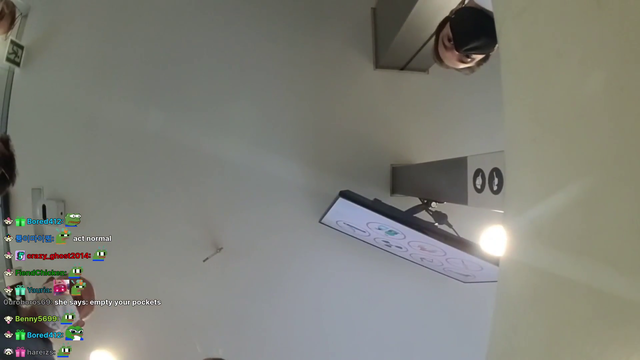 HAchubby's phone goes inside a X-Ray machine