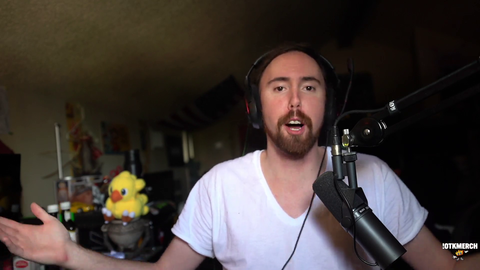 ZackRawr goes live on his alt stream