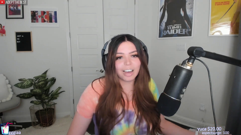 Adept on what she could do to get clout without xQc