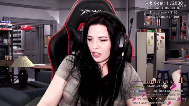 kaceytron exposes 10 year old minecrafter attacking her on tiktok