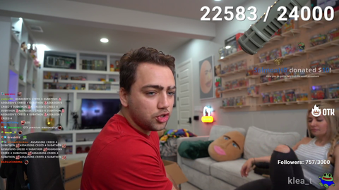 Alinity Clears Up Employee Drama Situation With Restaraunt