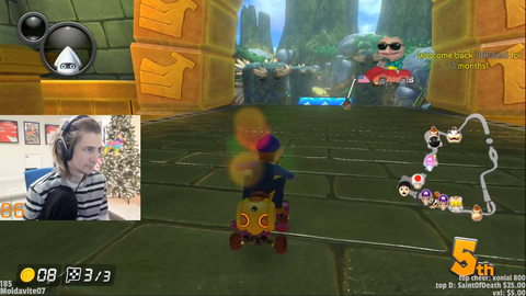 xQcOW - xqc and his paid actor in mario kart
