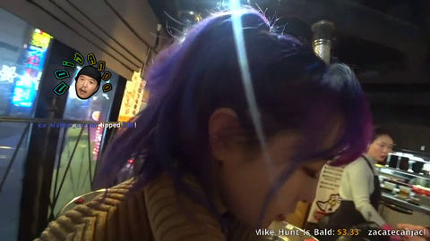 Female streamer gets an unexpected music donation