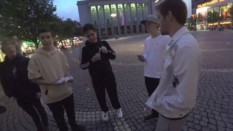 Weird guy throws bottle at chance and forsen