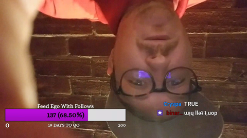 Streamer doesn't realize he's upsidedown