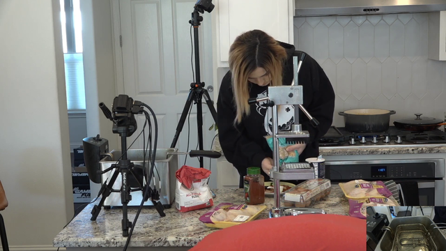 Malena explains Mizkif's simp jar