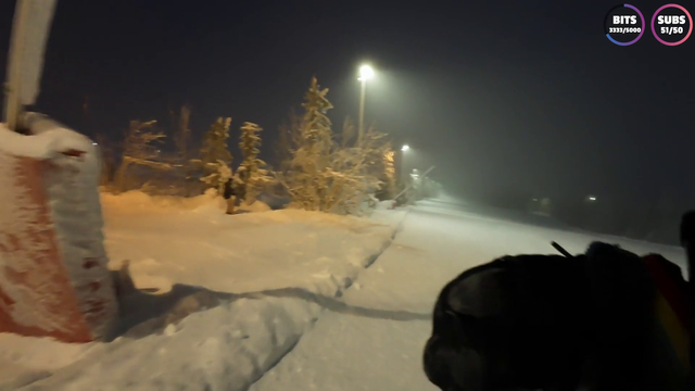 Elajjaz crashes during MissMikkaa's skiing stream