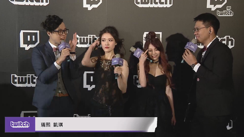 Twitch what you zooming into?