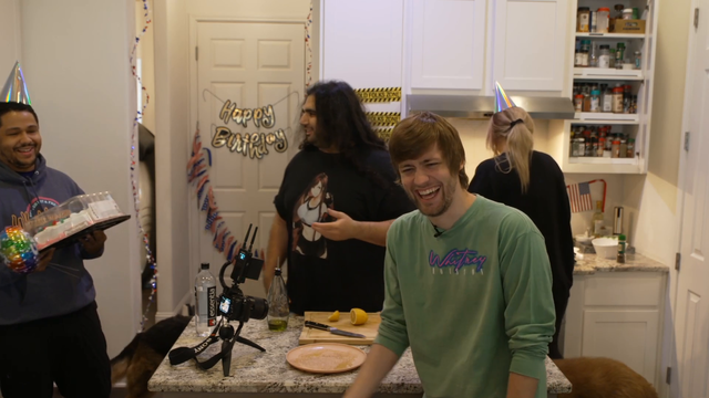 Esfand gets Nmp an "I'm Sorry Amanda" Cake & "Get Well" Balloons for his Birthday