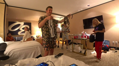HAChubby has a special perverted gift for Jakenbake for his birthday in Las Vegas