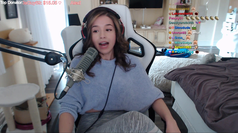 Pokimane white knight couldnt handle chat laughing at her playing Getting Over It