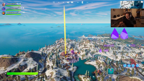 Erobb Tries to communicate with His Fortnite Teamates