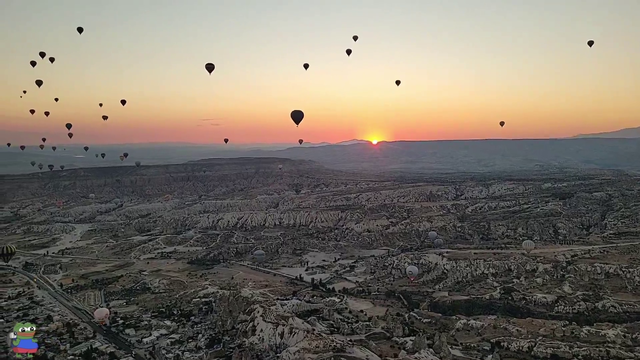 Jay and Dasher get a Turkish sunrise from a Hot air balloon