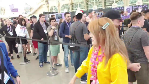the most awkward hug at twitchcon award goes to