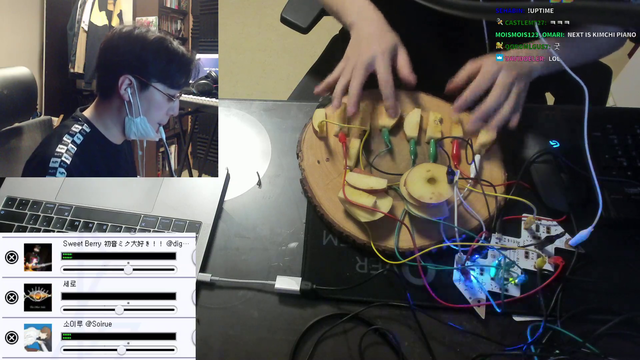 Charming Jo made an apple piano