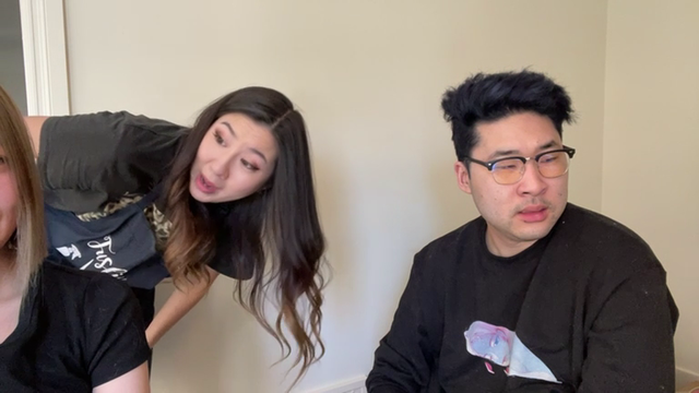 Fuslie gives a haircut
