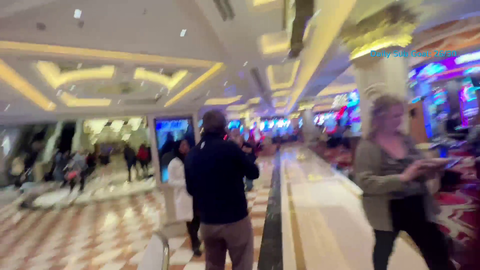 Streamer get approached by Las Vegas "party" girl