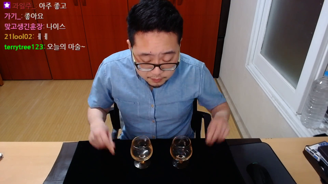 Korean magician shows wingardium leviosa