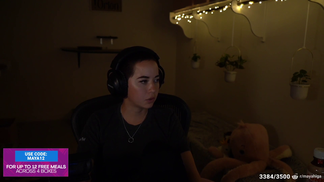 Maya opens Mizkif's stream